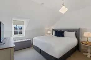 Lythgo's Row Colonial Cottages - Room