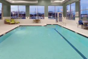Holiday Inn Express and Suites Detroit/Sterling Heights by IHG - Piscine