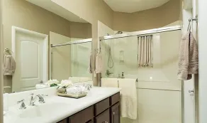 Hot Spot at Desert Ridge By Signature Vacation R - Bathroom