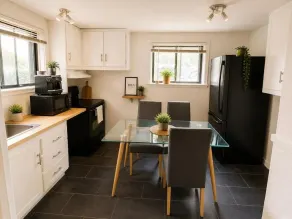 Cosy logement pour séjour confortable - Spisestue