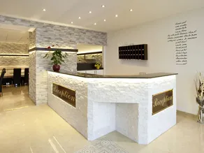 Central City Hotel - Hall