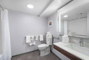 Hampton Inn by Hilton Los Angeles Airport - Salle de bain