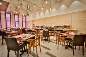 Ameri Plaza Green Apartments - Restaurant