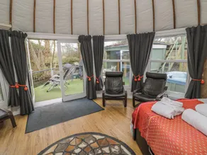 The Lakeside Yurt - Habitación