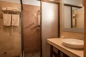 Hotel Libertador - Bathroom