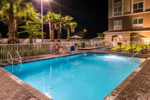 Holiday Inn Express & Suites - St. Petersburg - Madeira Beach by IHG - Piscine