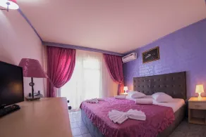 Voila Mamaia - Room