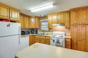 Pet-friendly Onia Vacation Rental w/ Private Deck! - Interiör