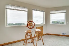 Groups Welcome! Ocean-view Escape in Gold Beach - Innenbereich