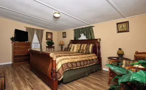 Pleasant Days Lodging Tropical Master Suite - Værelse