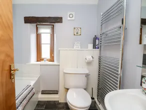 Lavender Cottage - Interior