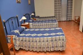 Hostal Cesar - Zimmer