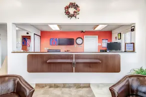 Motel 6-Colby, KS - Reception