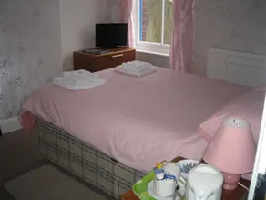 The Beaches Guest House - Room