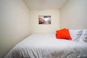 The House of Canary - Room