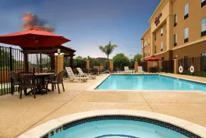 Hampton Inn Beeville - Pool