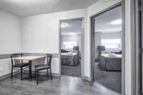 Residence & Conference Centre - King City - Room