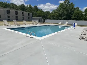 Ramada by Wyndham Allentown Bethlehem - Piscine