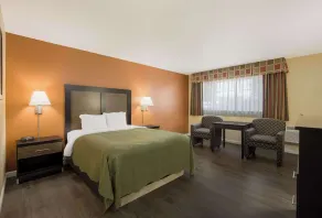 Quality Inn & Suites Medford Airport - Chambre