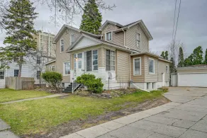 Walk to Old Town Saginaw! Charming Retreat w/ Yard - Interiör