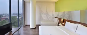 Whiz Prime Hotel Khatib Sulaiman Padang - Room
