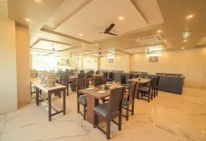 FabHotel Rudra - Ristorante
