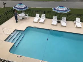 Baymont by Wyndham Lake Park Valdosta I75 - Piscine