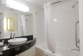 Motel 6-Brandon, MB - Salle de bain