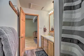Dog-friendly Crosby Home w/ Bike Storage! - Badeværelse