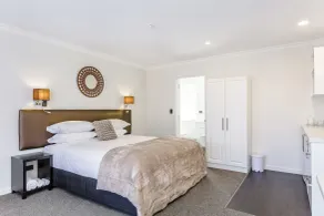 Superior Dunedin Apartments - Habitación