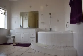 Moye Guest House - Badrum