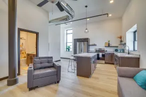 Modern, Open-concept Apartment: Downtown Cashton! - Interiør