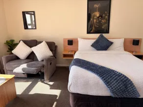 Tudor Lodge Motel - Chambre