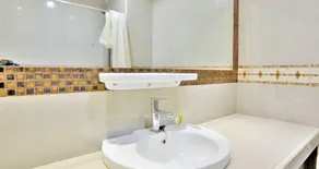 Kasira Residence Bintaro - Badeværelse