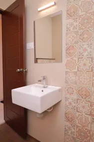 Hotel Sahaya Arasi - Bathroom