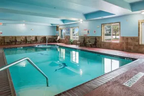 Clarion Inn & Suites Weatherford South - Piscine
