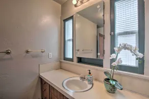 Convenient Preston Retreat w/ Private Yard! - Interiør