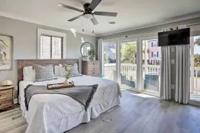 Walk to Surfside Beach: Studio w/ Covered Balcony - Interiør