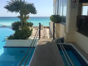 Cancun Plaza Condo Mexico - Piscina