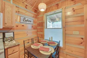 Pet-friendly Cabin w/ Hot Tub in Daniel Boone NF - Interior