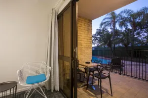 Nightcap at Kawana Waters Hotel - Zimmer