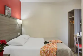 Hipotel Paris Buttes Chaumont - Chambre
