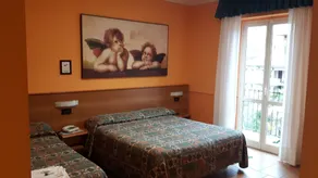 Hotel Azalea - Chambre