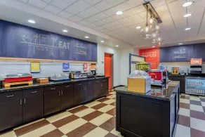 Hampton Inn & Suites Parkersburg Downtown - Restaurante
