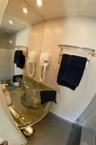 Le Cheval Blanc, Cognac Centre - Bathroom