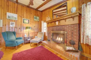 'the Red Loft' Candler Cottage Near Hiking Trails! - Interiør