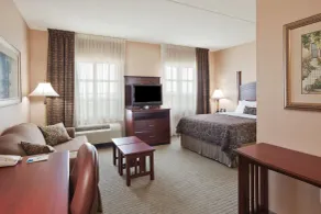Staybridge Suites Oakville Burlington by IHG - Chambre