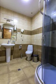 Hotel Dimasi - Bathroom