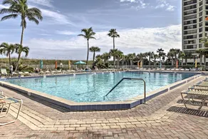 Sunny Fort Pierce Resort Condo w/ Beach Access! - Piscine