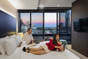 Aura on Flinders Serviced Apartments - Room